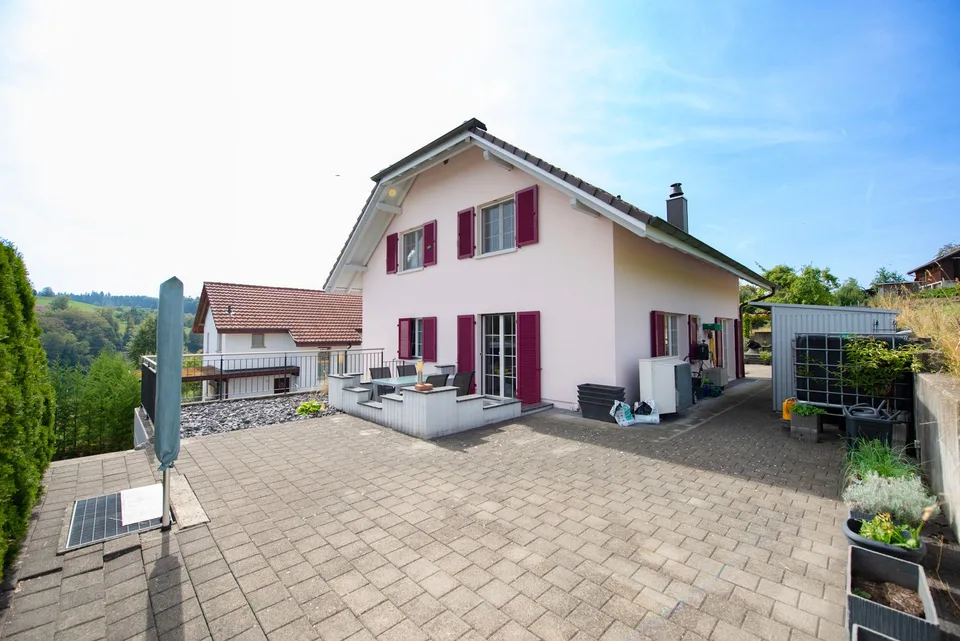 6.5-Zimmer-Einfamilienhaus mit viel Platz und Weitsicht – Foto 4 von 30