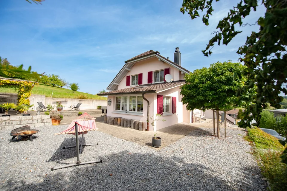 6.5-Zimmer-Einfamilienhaus mit viel Platz und Weitsicht – Foto 29 von 30