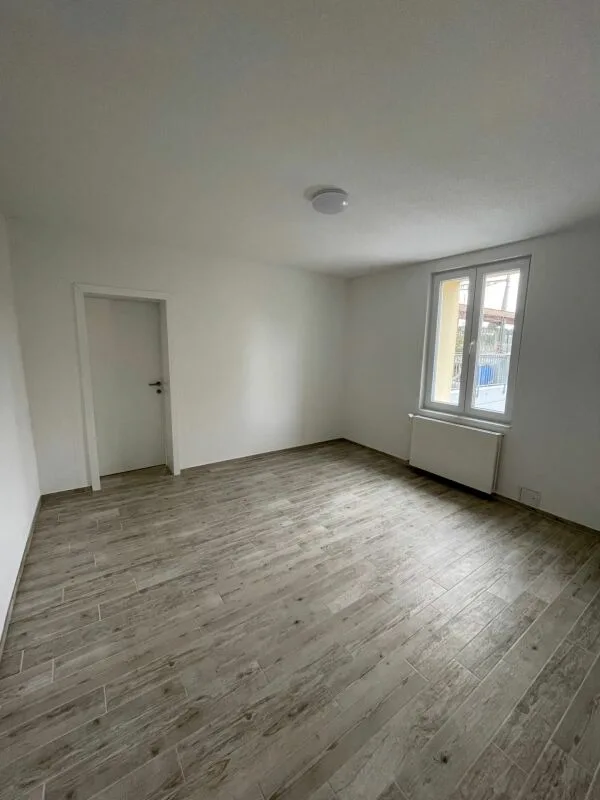 Attraente proprietà residenziale e commerciale in una posizione centrale – foto 3 di 9