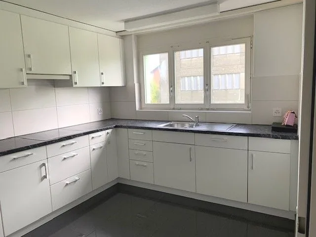 Bello appartamento 4.5 locali vicino al lago con camino e balcone - SENZA ASCENSORE – foto 5 di 13