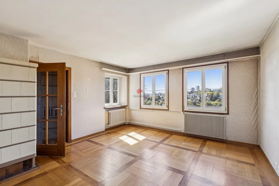 Casa a schiera affascinante con vista da sogno e potenziale – foto 2 di 13