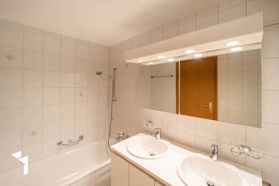 Fehr Immobilien - Komfortable 4.5-Zi.-Wohnung an idyllischer Lage – Foto 10 von 13