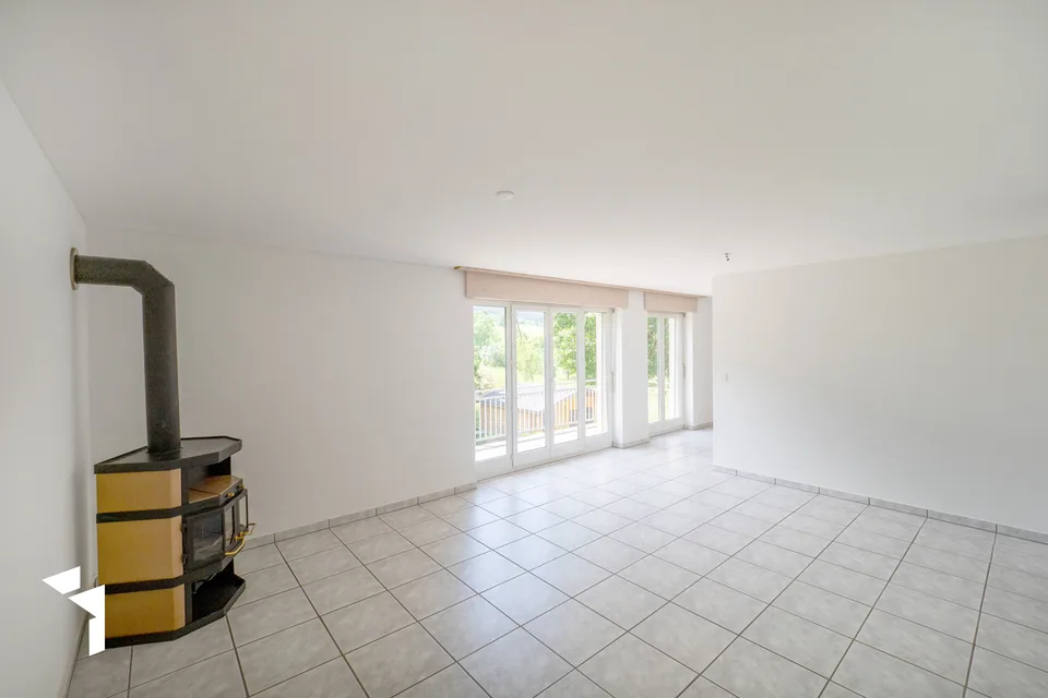Fehr Immobilien - Komfortable 4.5-Zi.-Wohnung an idyllischer Lage – Foto 3 von 13