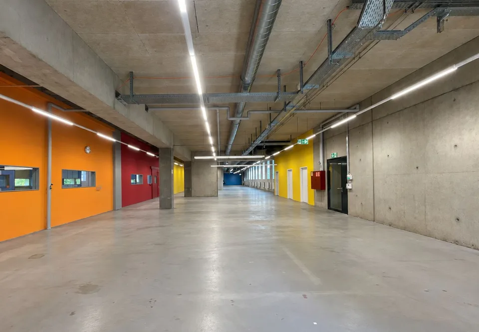 Ampio spazio al piano terra per produzione e magazzino - 1.880 m² a Herznach! – foto 4 di 14