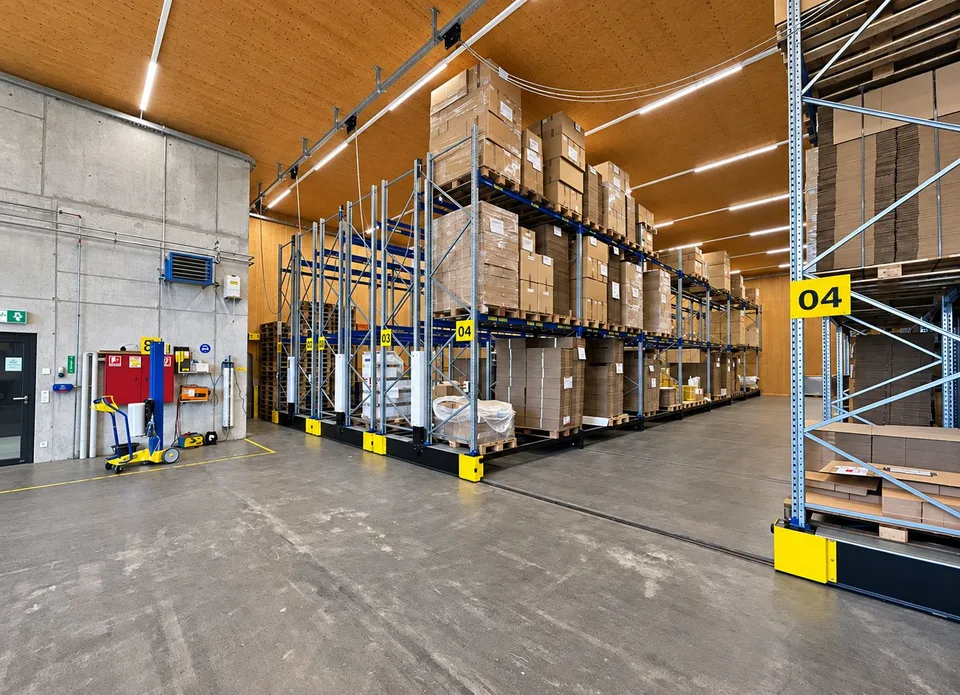 Paletten- Rolllager mit Platz für ca. 380 Paletten! – Foto 3 von 6