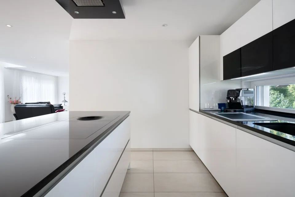 Maison unifamiliale indépendante avec jardin et double garage – photo 8 sur 16