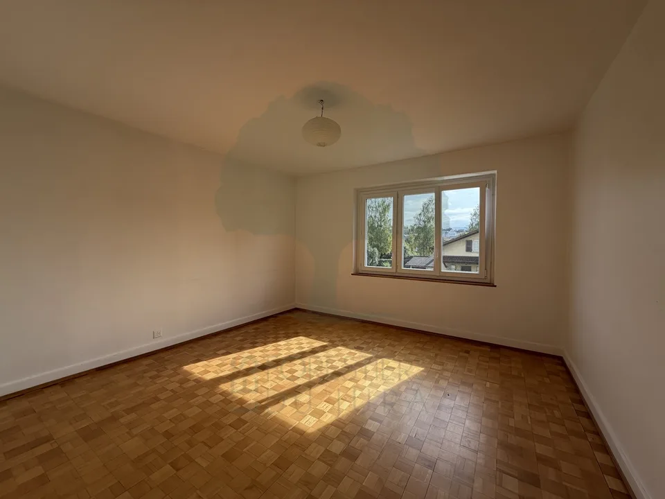 Helles 3,5-Zimmer-Wohnung mit zukünftiger Terrasse - nahe Bahnhof und Stadtzentrum – Foto 3 von 8