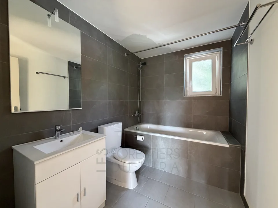 Helles 3,5-Zimmer-Wohnung mit zukünftiger Terrasse - nahe Bahnhof und Stadtzentrum – Foto 6 von 8