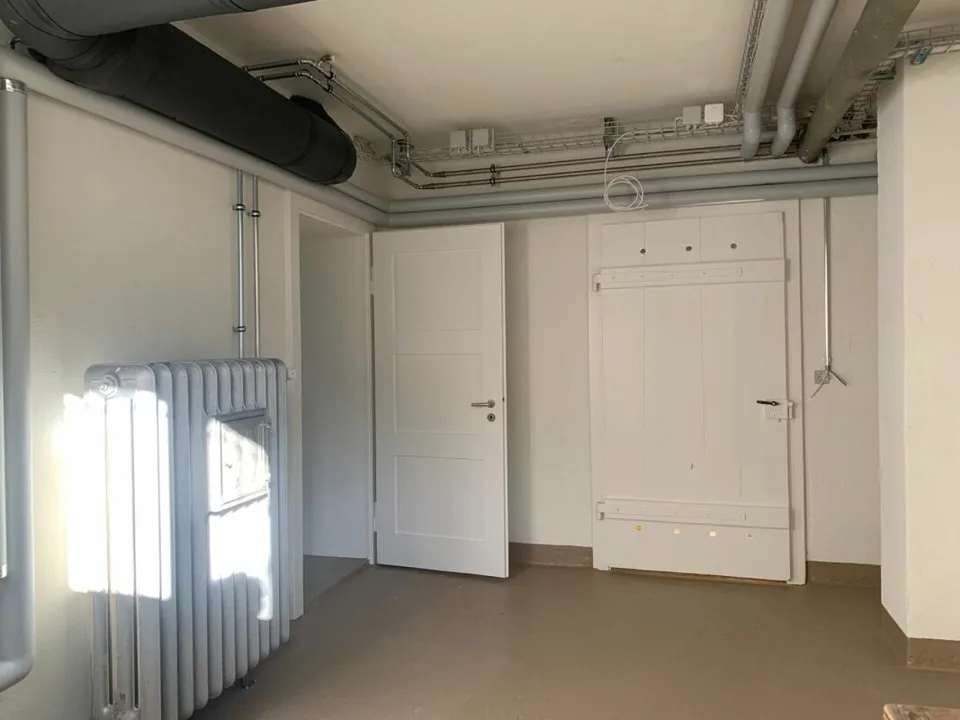 EINZIGARTIGES STADTHAUS IM KREIS 2 - ARCHITEKTUR MIT CHARAKTER – Foto 25 von 28