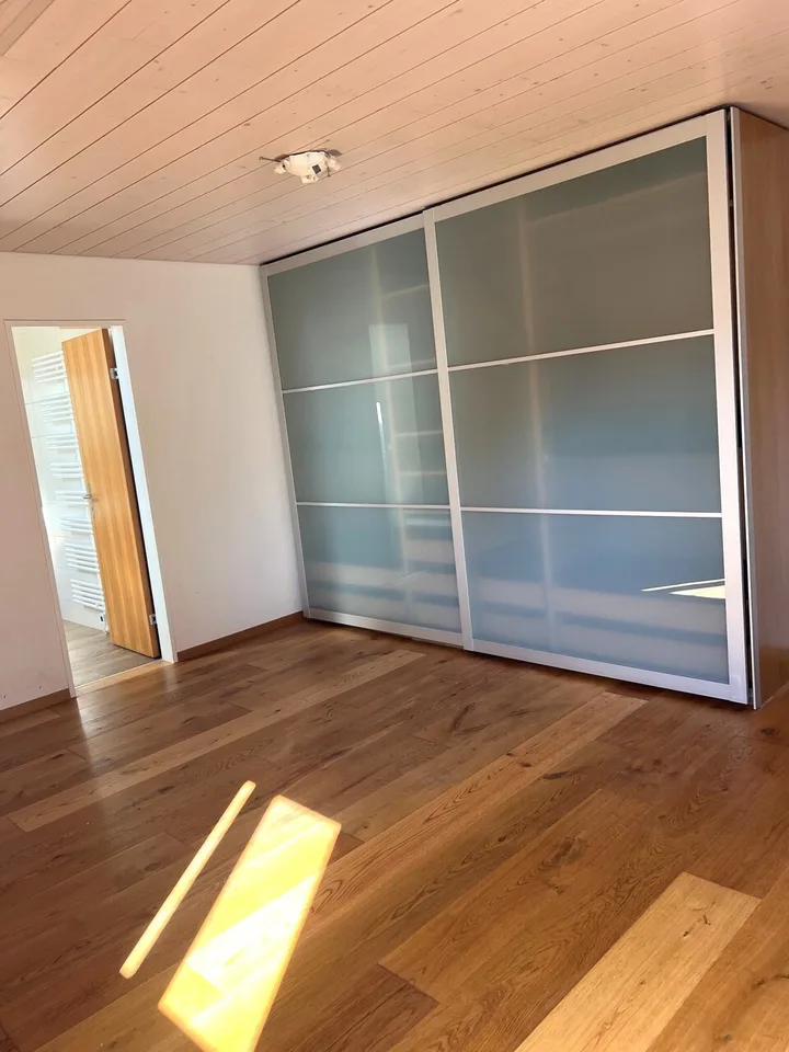 Benvenuti a Sarmenstorf! 6 ½ Maisonette appartamento incl. due TGP – foto 5 di 6