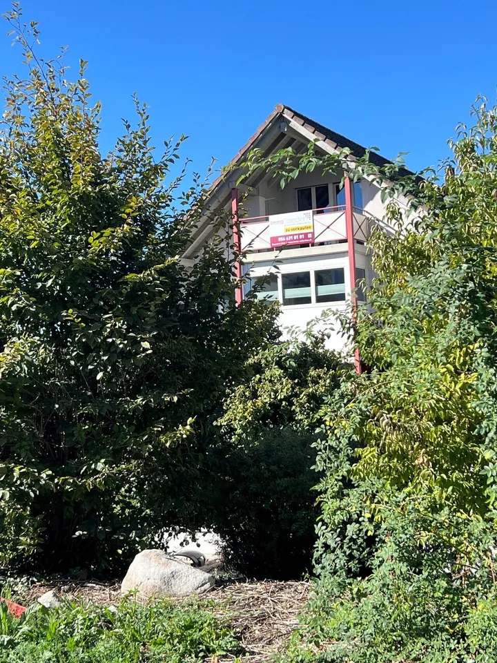 Benvenuti a Sarmenstorf! 6 ½ Maisonette appartamento incl. due TGP – foto 4 di 6