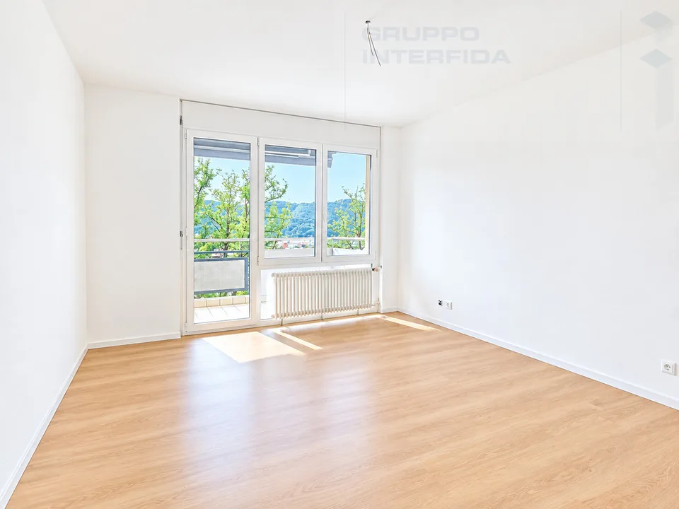 LUMINOSO 4.5 LOCALI A MORBIO INFERIORE – foto 4 di 9