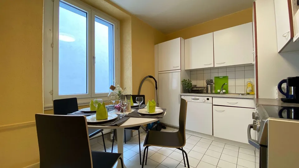 Chambre meublée dans un appartement rénové dans un emplacement de premier choix – Foto 11 von 11