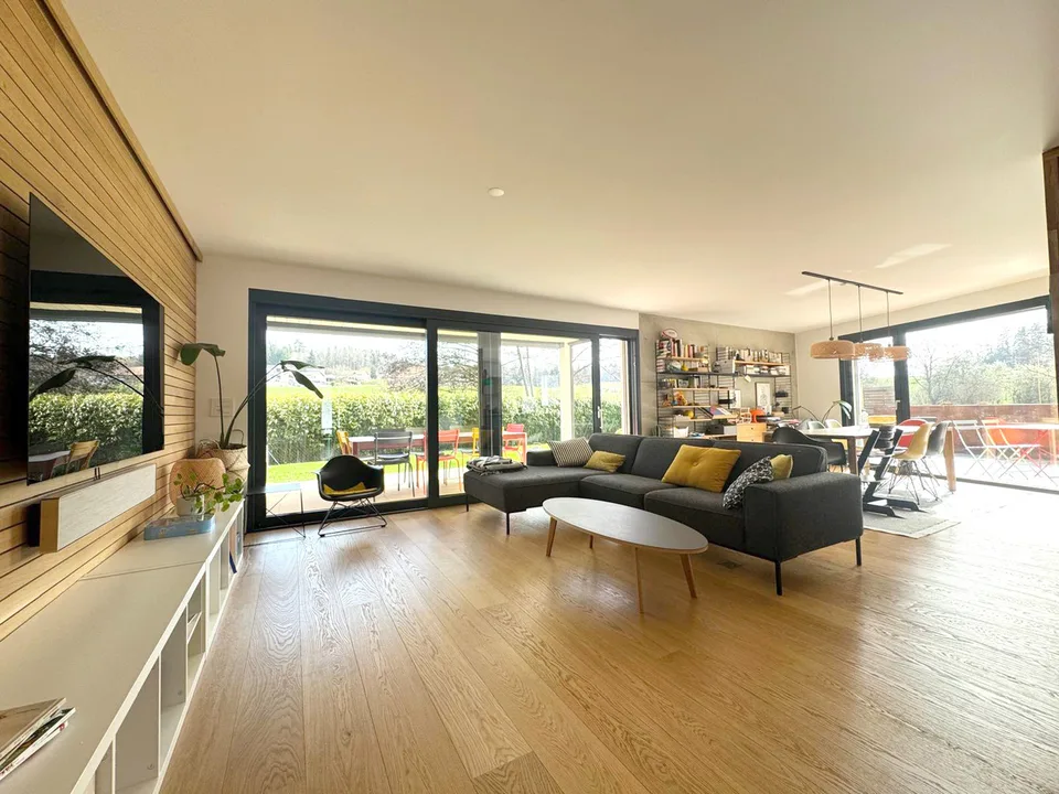 Villa urbana di 5½ locali nel cuore di Corminboeuf – foto 3 di 8