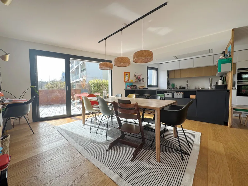 Villa urbana di 5½ locali nel cuore di Corminboeuf – foto 5 di 8