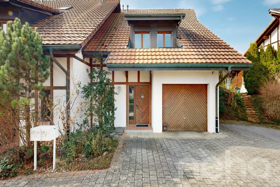 Da rinfrescare: Grande villa familiare con giardino, posizione ideale – foto 11 di 12