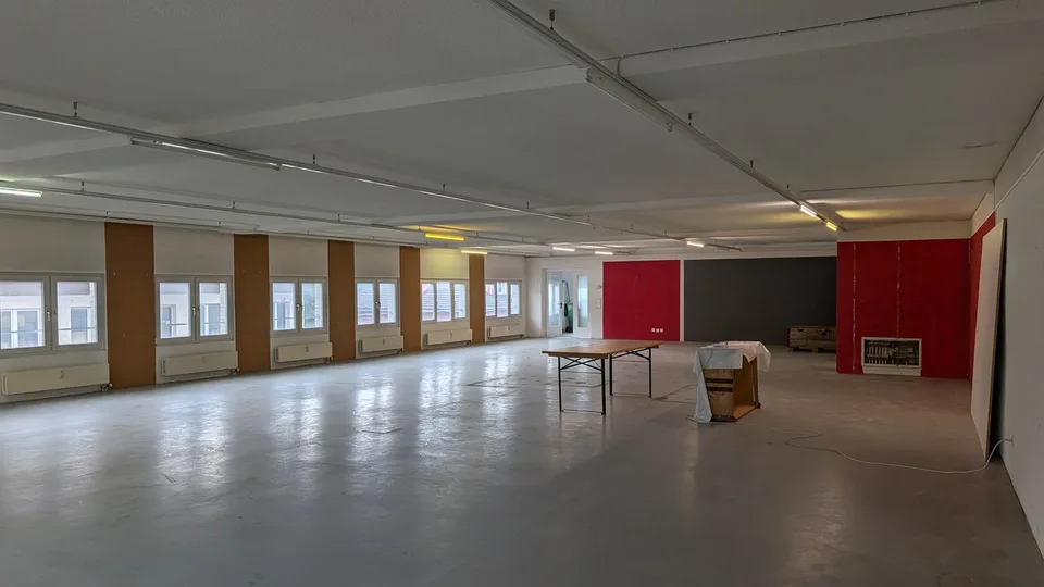 230 m² d'espace commercial pour production, stockage ou bureau à Rohrbach – photo 3 sur 5