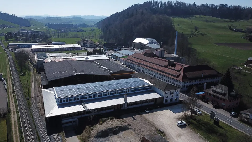 230 m² d'espace commercial pour production, stockage ou bureau à Rohrbach – photo 2 sur 5