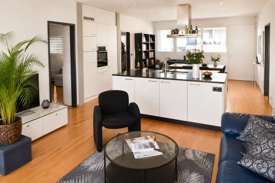 Charmante 5.5-Zimmer-Wohnung mit Balkon und herrlicher Aussicht in Rubigen – Foto 11 von 23