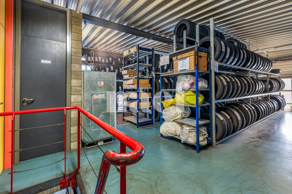 Garage mit Empfang, Werkstatt und Lagerflächen zu verkaufen in Givisiez – Foto 9 von 12
