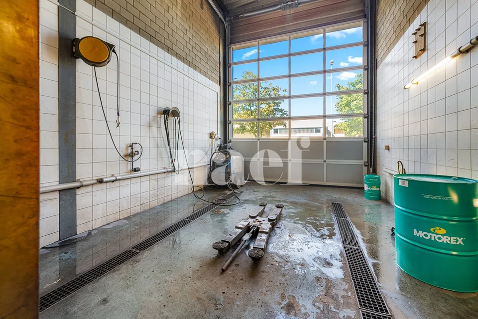Garage mit Empfang, Werkstatt und Lagerflächen zu verkaufen in Givisiez – Foto 10 von 12
