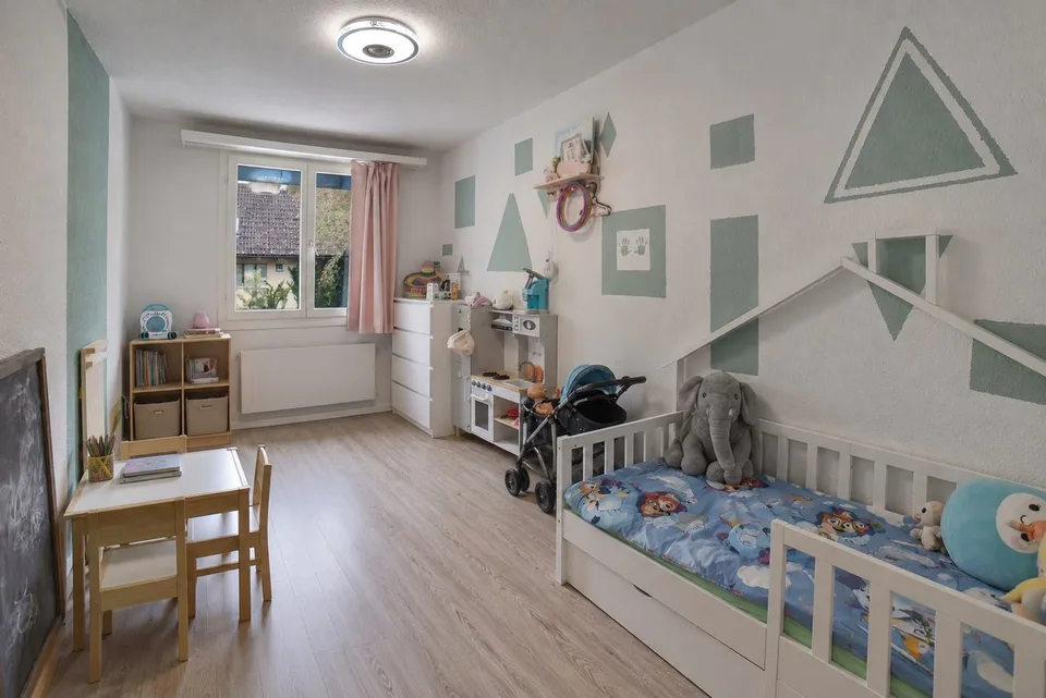 Charmantes 5.5-Zimmer-Reihenhaus in Bäretswil – Foto 6 von 16