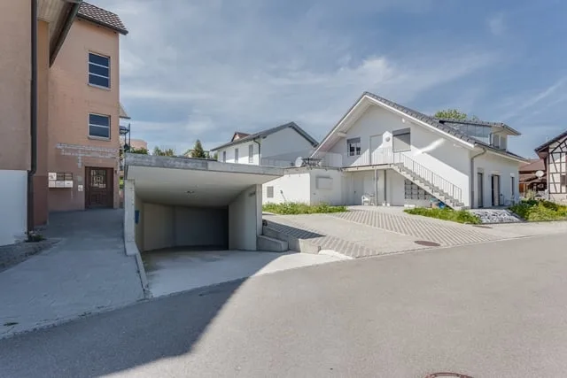 Z 308 / Appartement meublé et équipé avec TV / Internet – photo 7 sur 9
