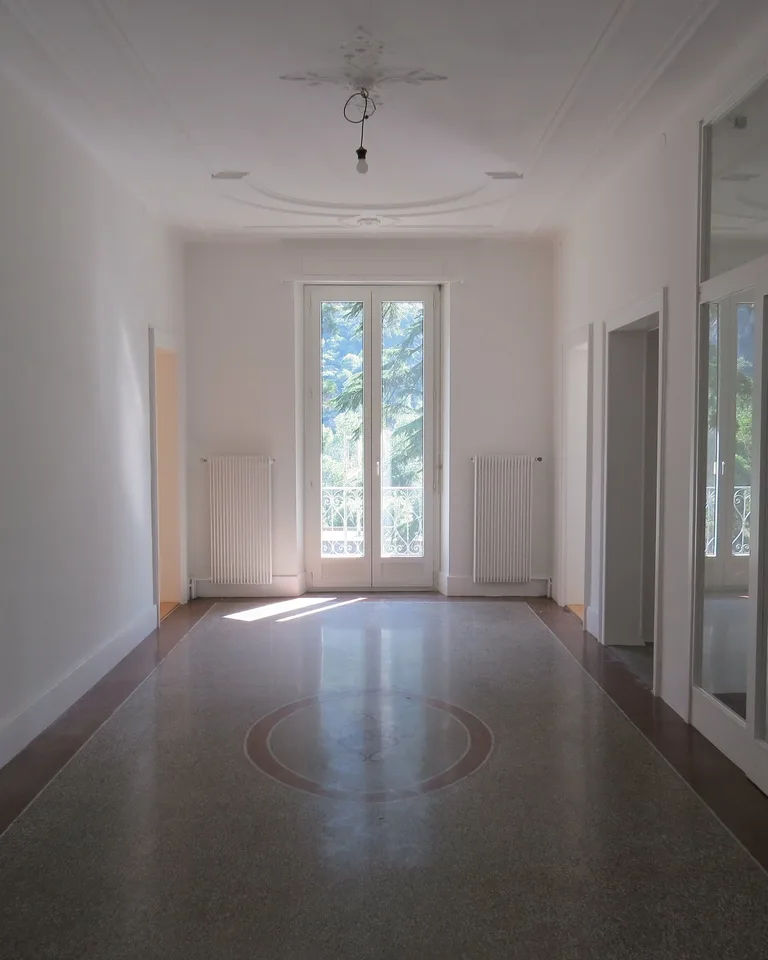 Four-room apartment with balcony in Bodio – photo 2 of 8