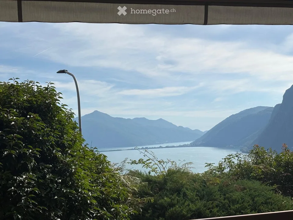 2,5 mit Seeblick komplett renoviert – Foto 2 von 5