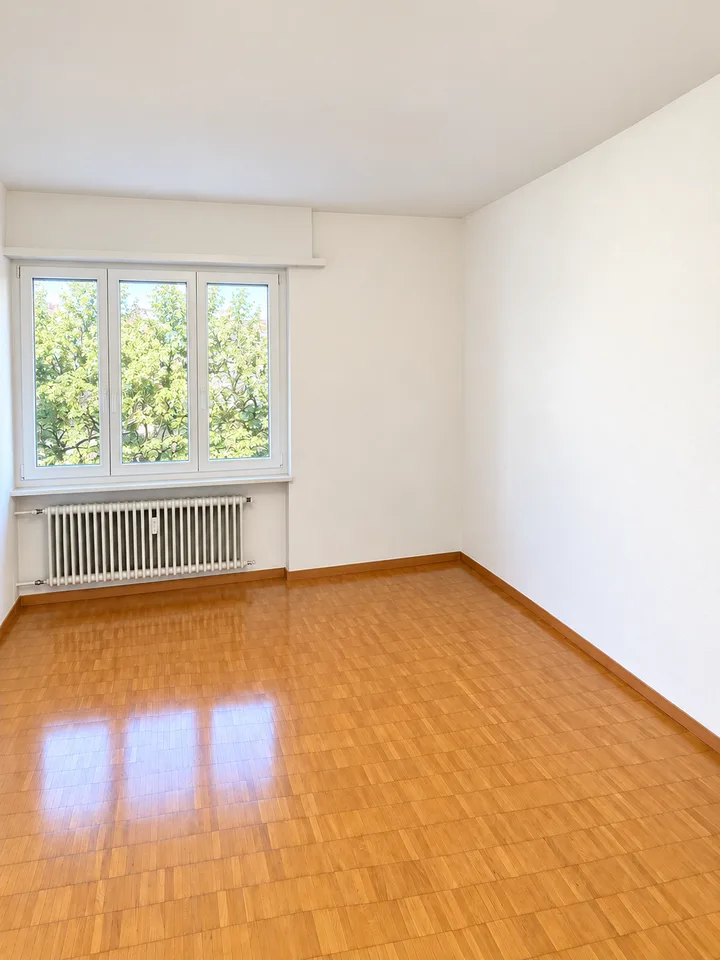 Helle 3.5-Zimmer-Wohnung mit Balkon an ruhiger Lage – Foto 7 von 12