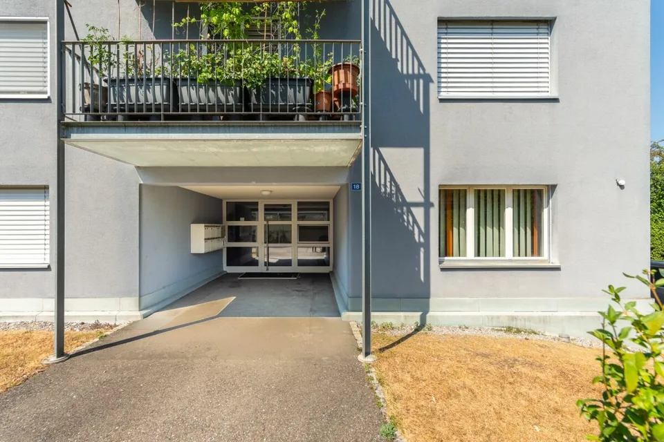 Beautiful 2.5-room garden apartment – photo 2 of 12