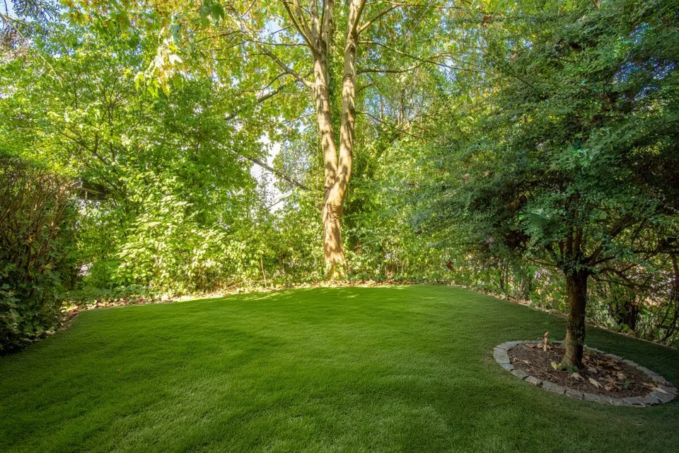 Beautiful 2.5-room garden apartment – photo 8 of 12