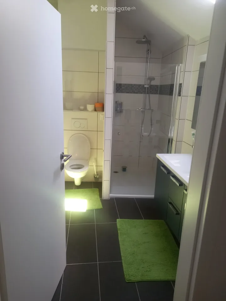 5,5 Zimmer unter dem Dach mit Terrasse (Zentrum von Yverdon) – Foto 4 von 5