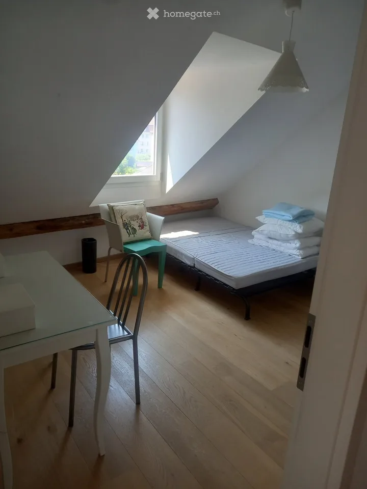 5,5 Zimmer unter dem Dach mit Terrasse (Zentrum von Yverdon) – Foto 3 von 5