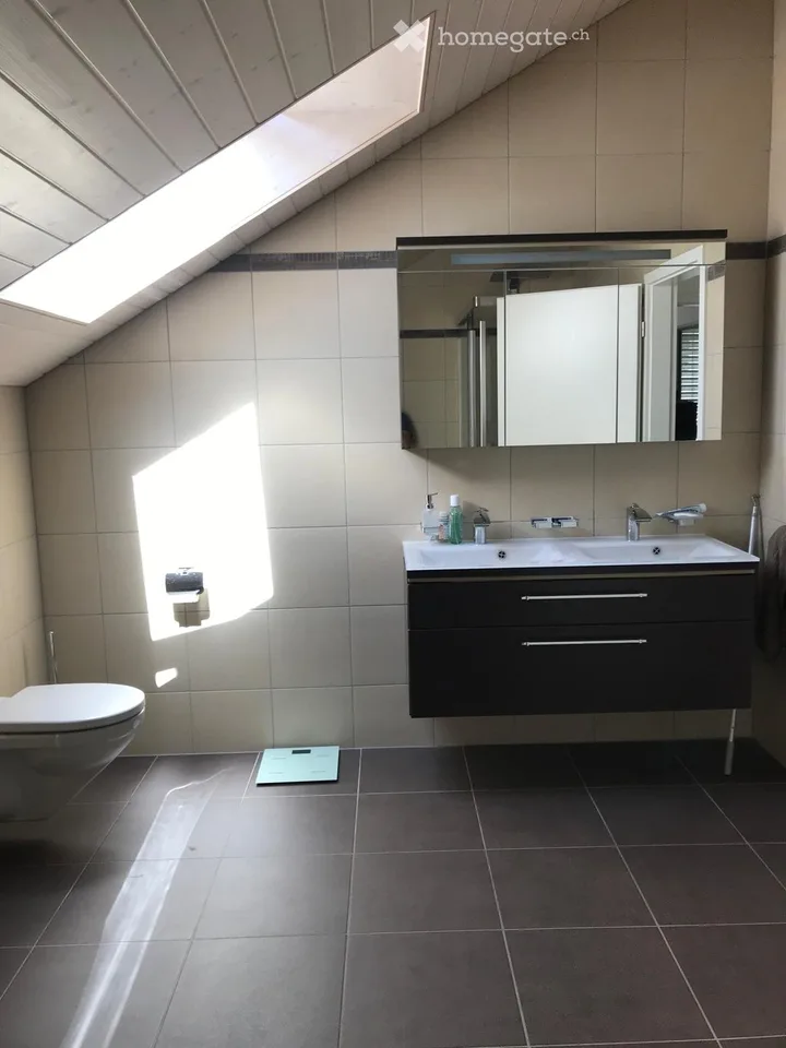 Schönes Einfamilienhaus mit 7 Zimmern – Foto 2 von 5