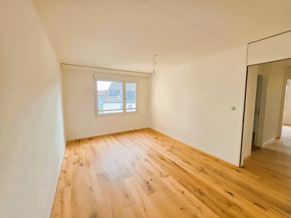 Appartamento di 4,5 locali appena ristrutturato a Zuzwil, vantaggioso sul piano fiscale - Approvato dalla banca – foto 4 di 6