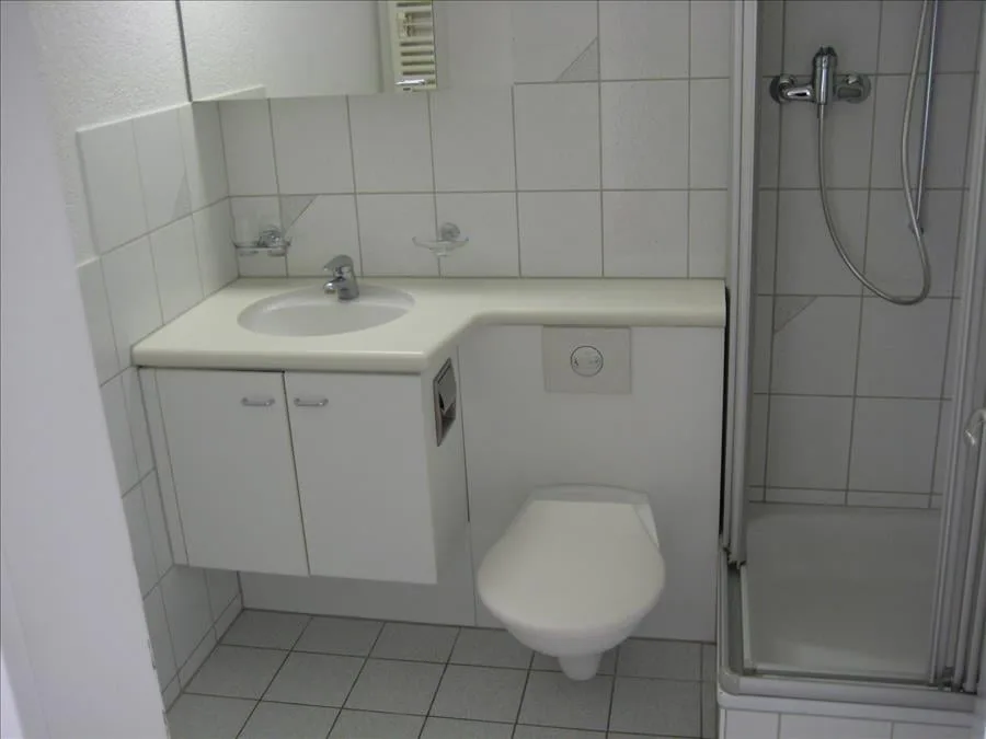 Zona residenziale tranquilla vicino al centro città – foto 2 di 5