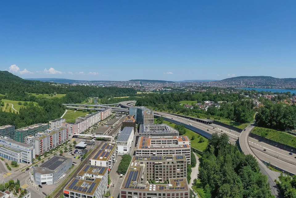 Espace commercial spacieux dans un emplacement attractif dans le quartier Greencity – photo 2 sur 10