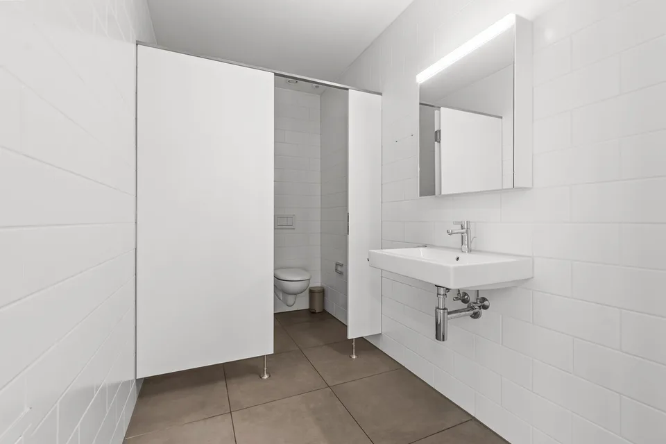 Espace commercial spacieux dans un emplacement attractif dans le quartier Greencity – photo 7 sur 10