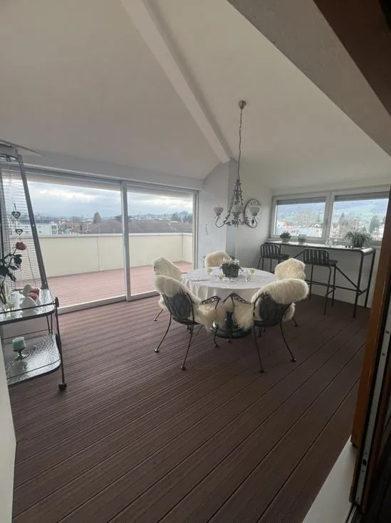 Tolle 6.5-Zimmerwohnung mit gemütlichem Wintergarten und Cheminée – Foto 3 von 5
