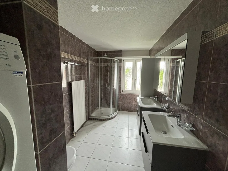 Grosszügige 5.5-Zimmer-Maisonettewohnung – Foto 3 von 5