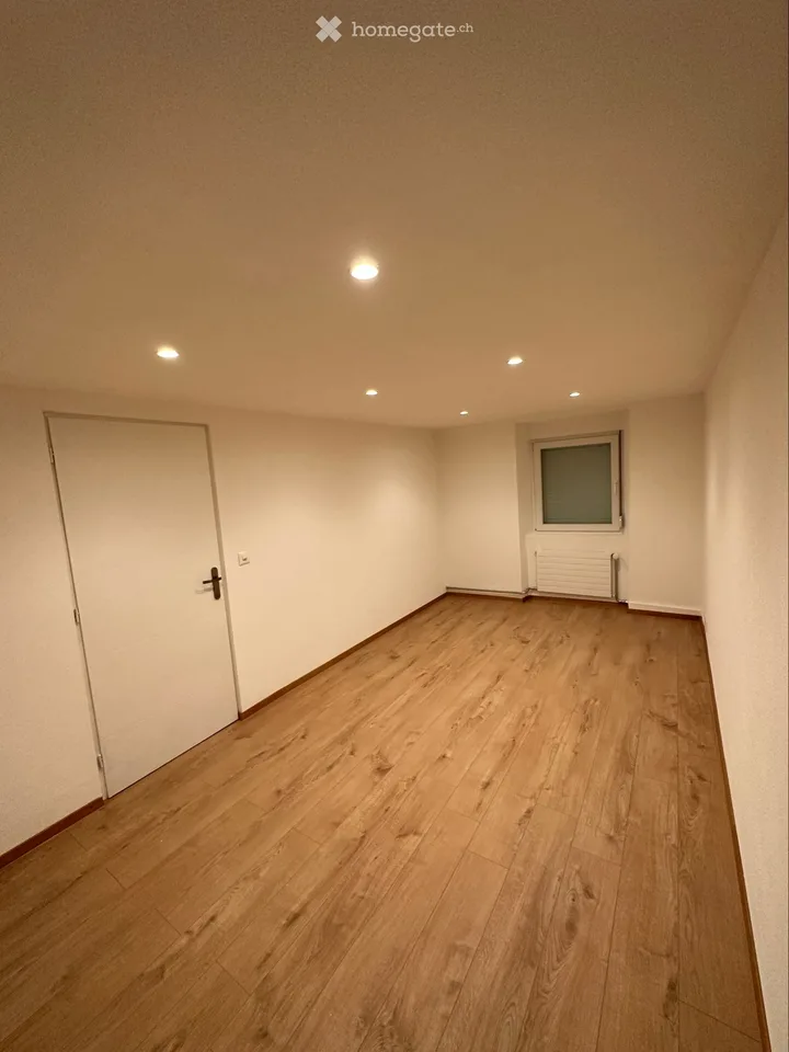 3.5-room apartment in the center of Fleurier – photo 3 of 5