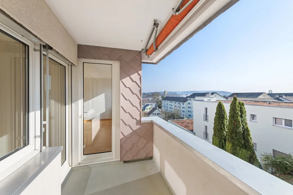 Bright 4.5-room apartment with balcony in Schaffhausen – photo 11 of 12