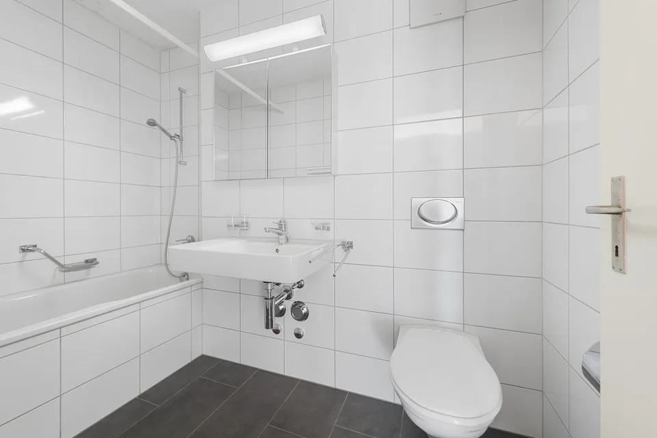 Bright 4.5-room apartment with balcony in Schaffhausen – photo 10 of 12
