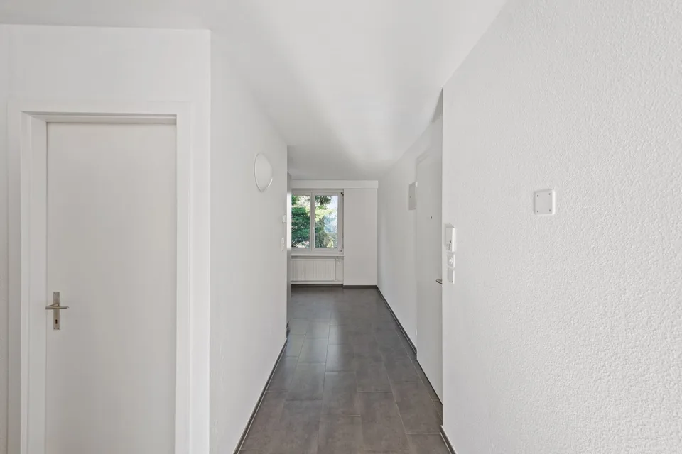 Bright 4.5-room apartment with balcony in Schaffhausen – photo 7 of 12