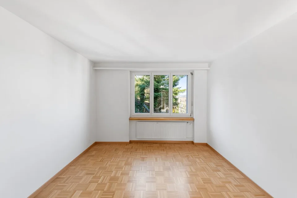 Bright 4.5-room apartment with balcony in Schaffhausen – photo 8 of 12