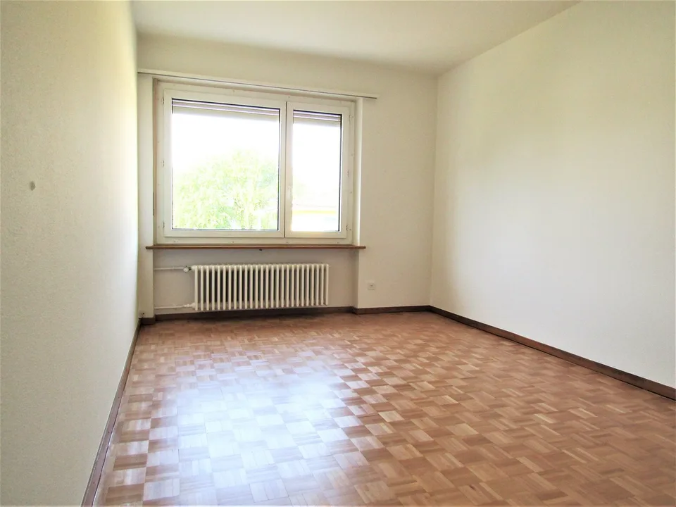 Grand appartement lumineux de 3,5 pièces avec balcon à Allschwil 96m2 – photo 8 sur 10