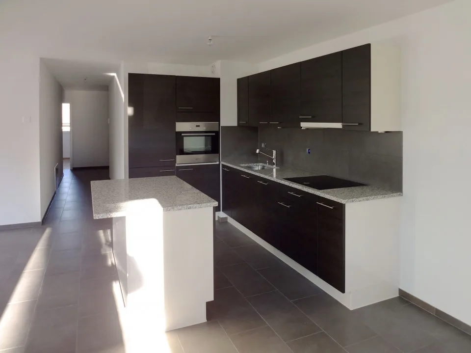 Appartement de 4.5 pièces avec 2 places de parc couvertes à Lucens – photo 2 sur 8