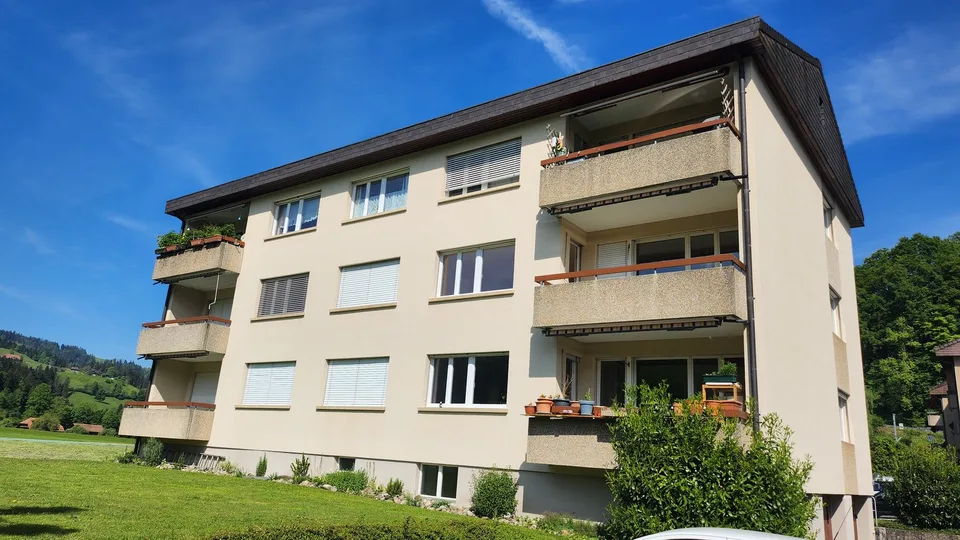 Appartamento di 4.5 locali affascinante in una posizione tranquilla a Trubschachen – foto 2 di 11
