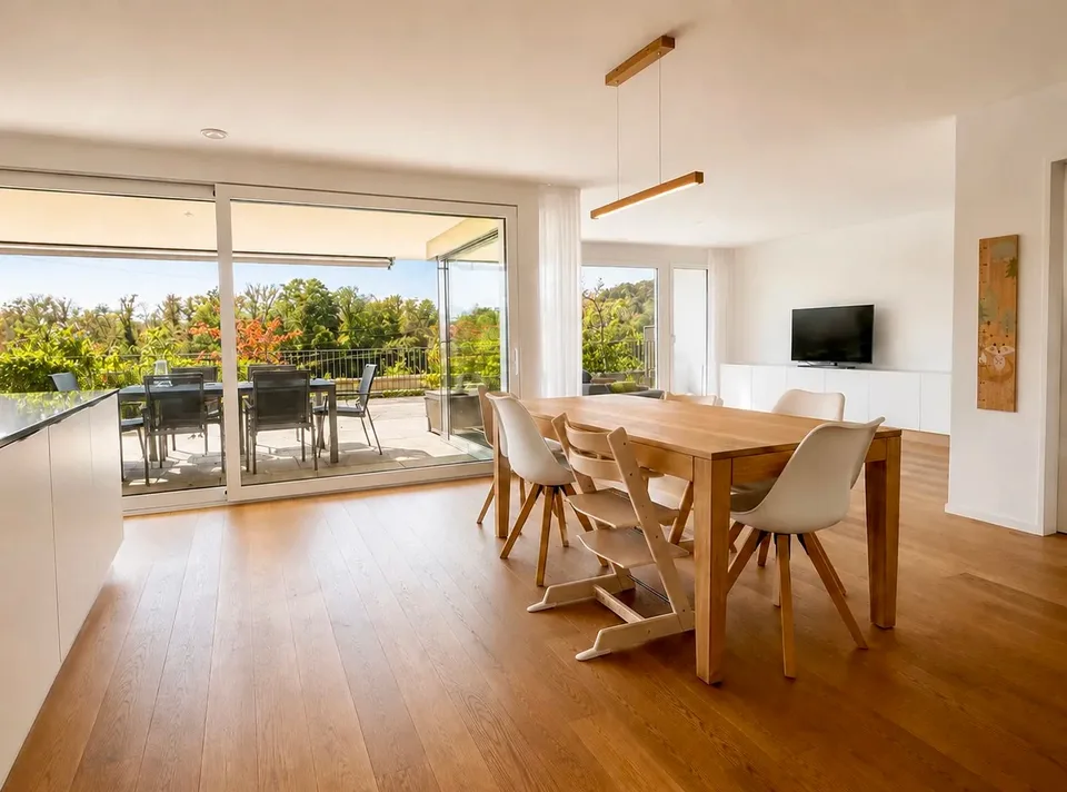 Reserviert: Grosszügige 4.5-Zimmer-Terrassenwohnung mit Aussicht auf die Reuss und das Naturschutzgebiet – Foto 3 von 13
